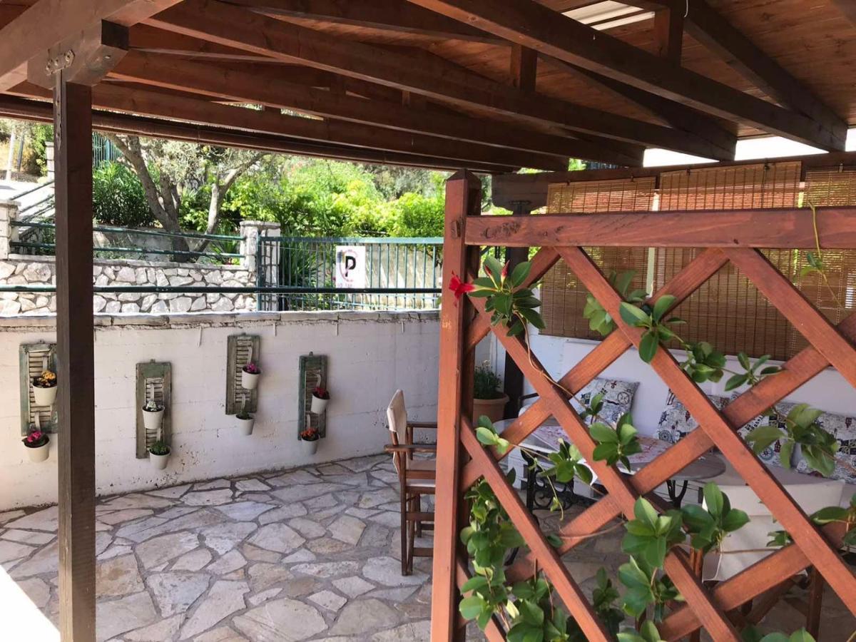 Casa Di Giorgio Apartamento Nikiana Exterior foto