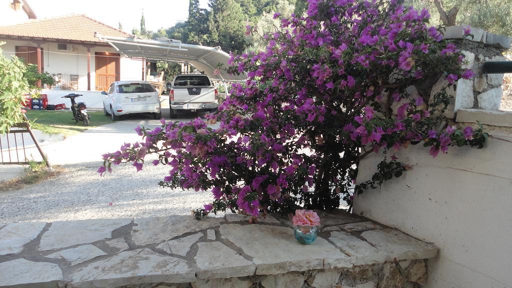 Casa Di Giorgio Apartamento Nikiana Quarto foto